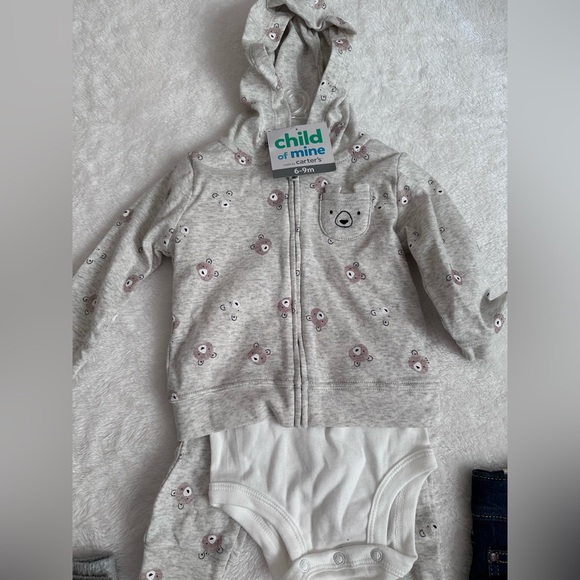 NWT Baby Bundle: Wrangler Jeans, Carter’s Hoodie, Gerber Bibs & More (3-9M) - Picture 5 of 9